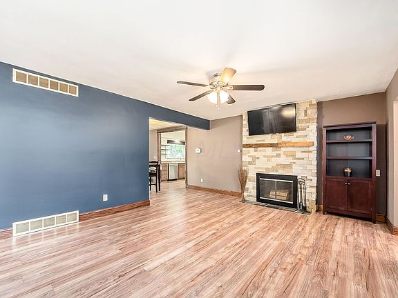 3rd image of 2698 Kingston Ave