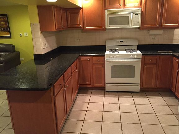 3rd image of 6025 W Montrose Ave #Gn