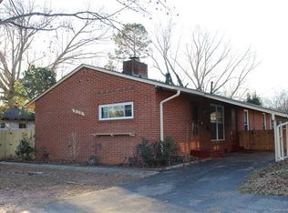 926 E Woodlawn Rd, Charlotte, NC 28209