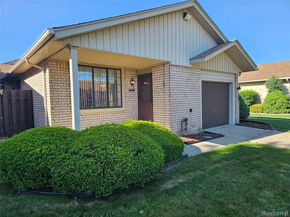 13811 Brockington Dr Suite 5, Warren, MI 48088