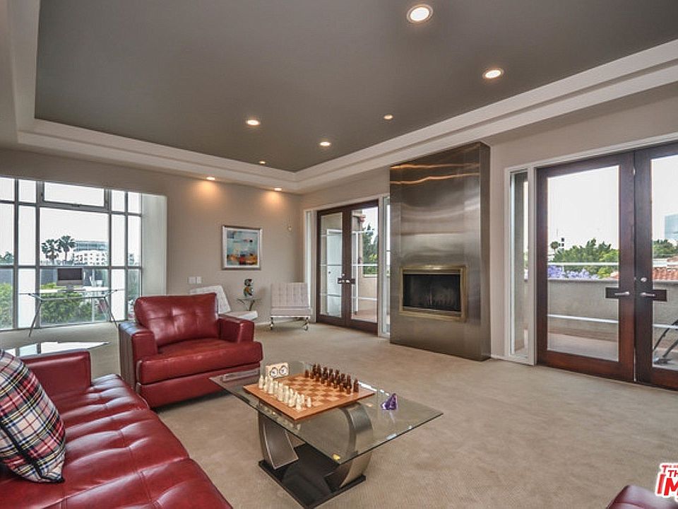 1st image of 370 S Elm Dr #3