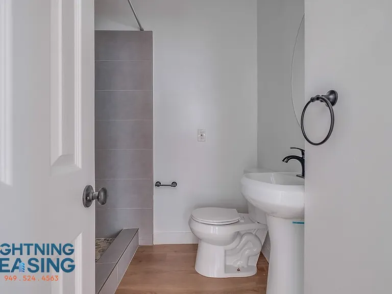 5312 Corteen Pl #16 — Photo 24