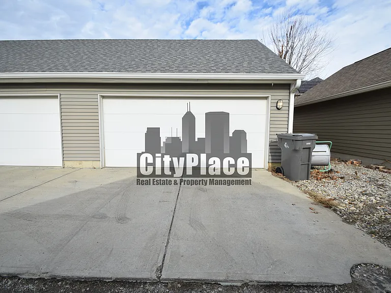 1223 E New York St — Photo 3