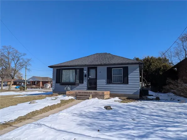 3 Maitland Ave, Hamilton, ON L9A 3J4