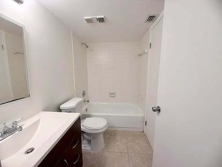 9955 Westview Dr #218 — Photo 12