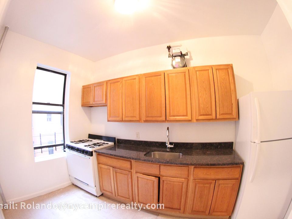 2nd image of 2835 Bainbridge Ave #4C-3