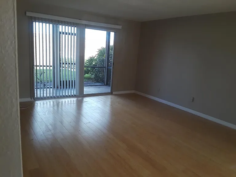 200 Country Club Dr #801 — Photo 7