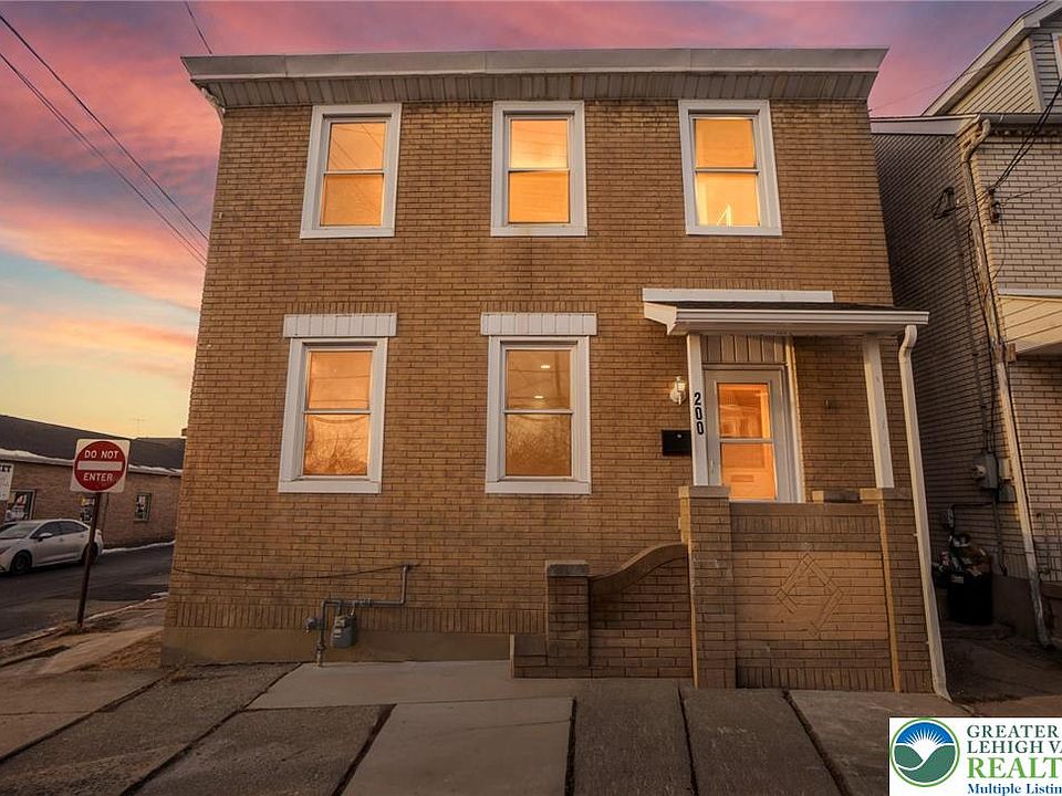 1st image of 200 Church St