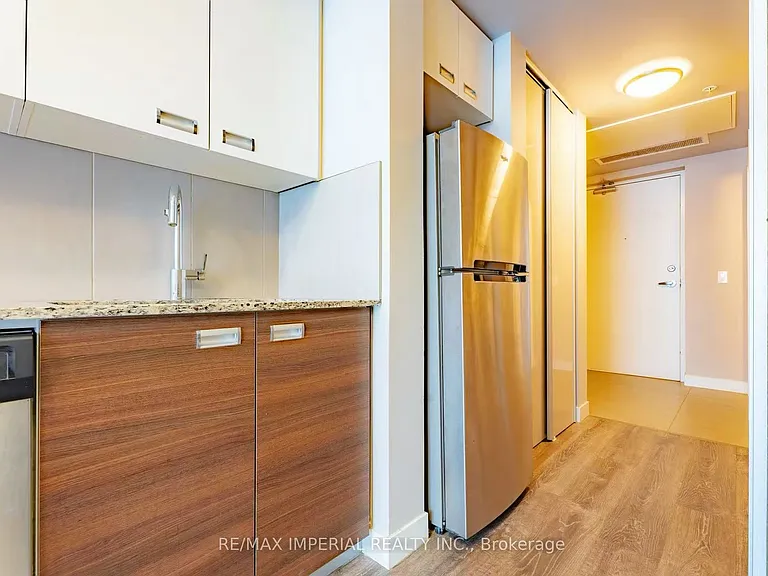 308 Lester St #210 — Photo 12