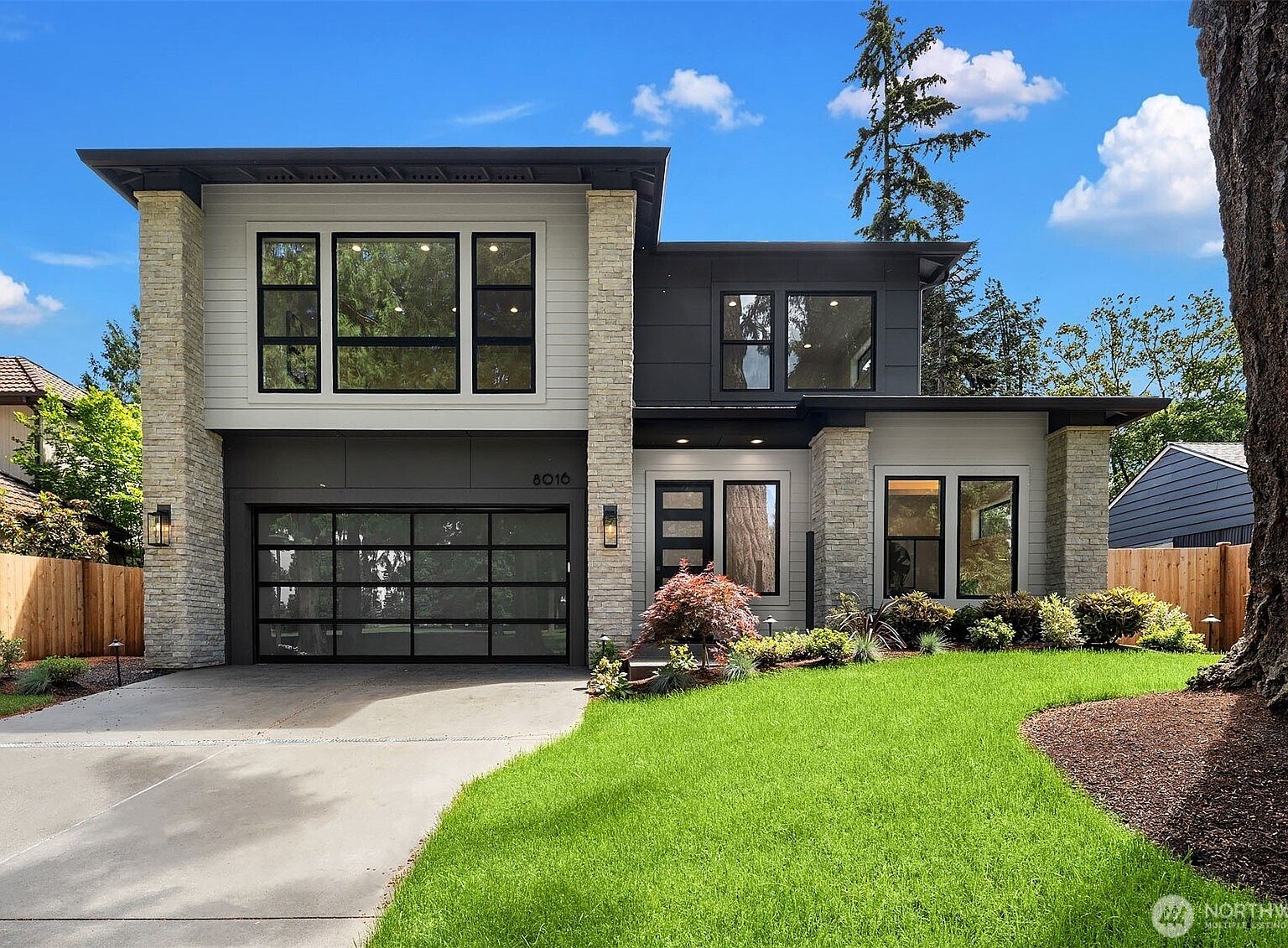 8016 Fairway Drive NE