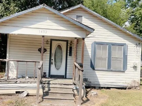 1432 Gonsoulin St, Jeanerette, LA 70544