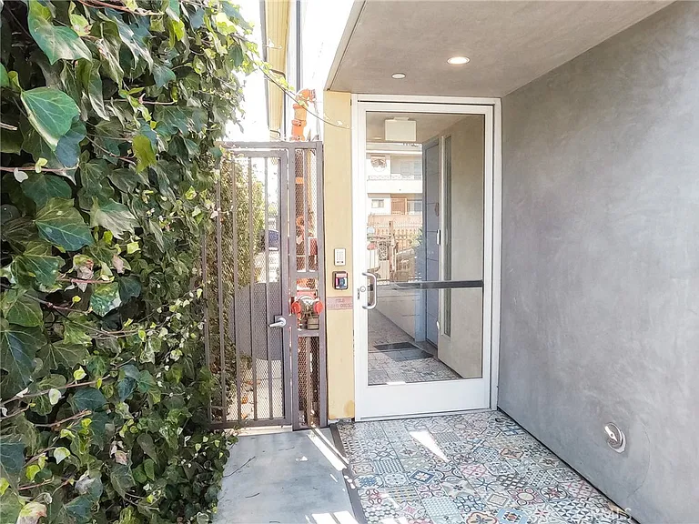 2006 S Corning St #3 — Photo 20