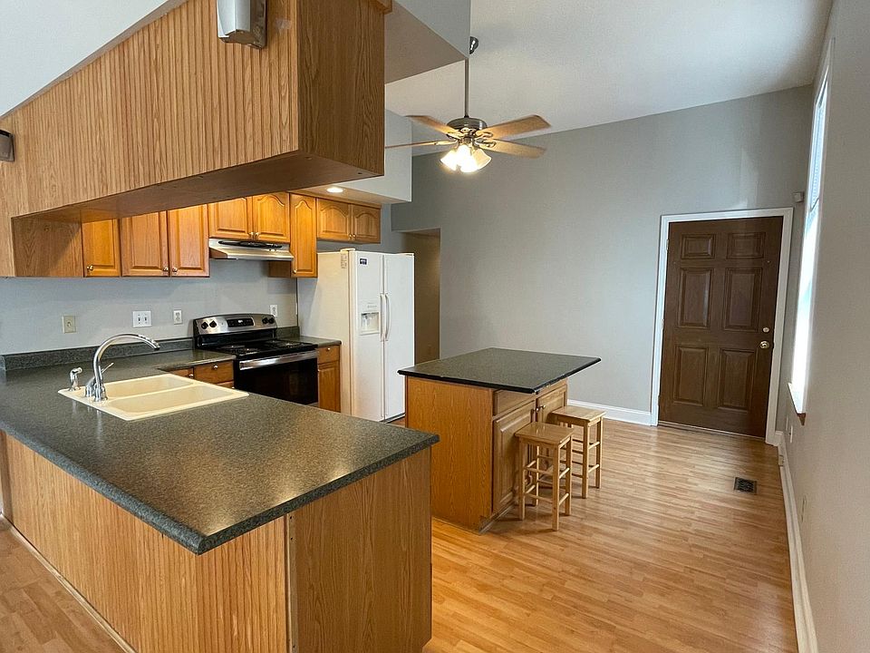 Lower unit - kitchen