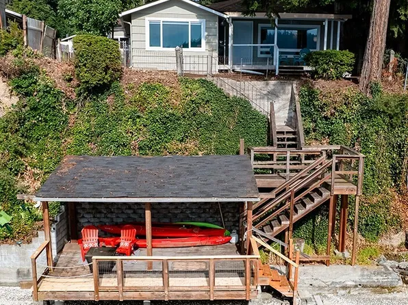 2161 Marine Drive, Bremerton, WA 98312