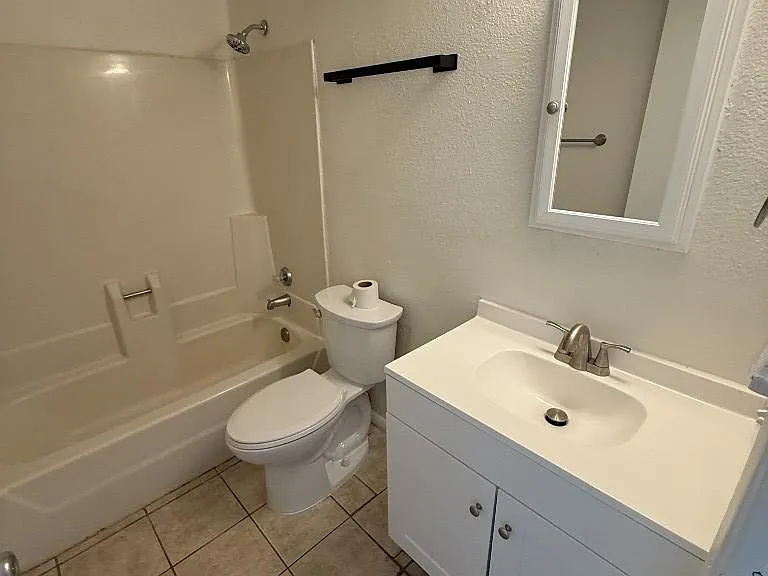 508 N Scott Ave #1 — Photo 7