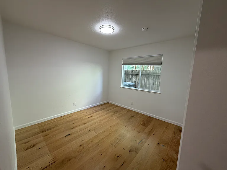 1260 Evans Ct — Photo 15