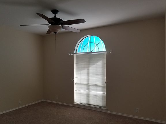5th image of 923 Sartain Dr