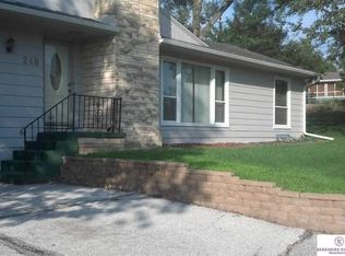 240 Kenmore Ave, Council Bluffs, IA 51503