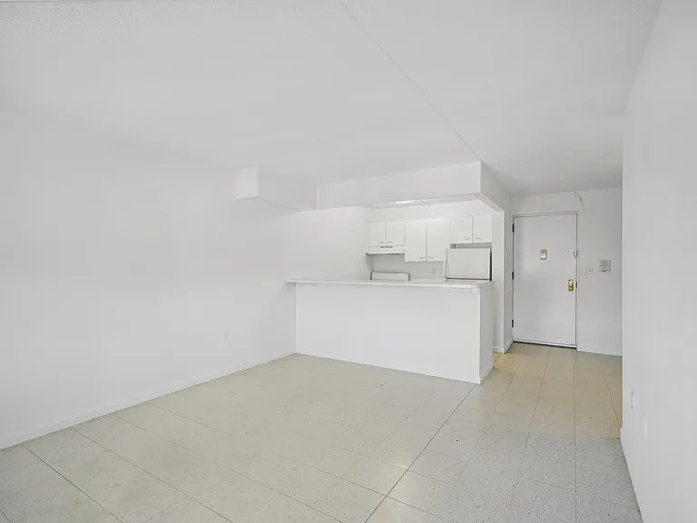 146 Beach 24 St #608 — Photo 4