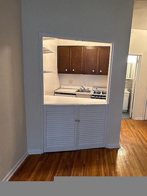 2nd image of 340 E 49th St APT 4A