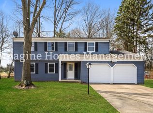 8594 Hinckley Cir, Brecksville, OH 44141