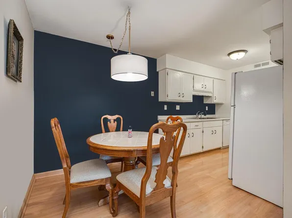 450 Ford Rd Unit 317, Saint Louis Park, MN 55426