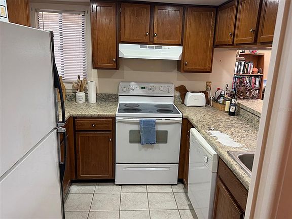 5th image of 1051 S Highland St APT 3D
