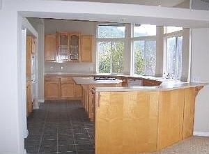 2nd image of 6663 Highland Cir