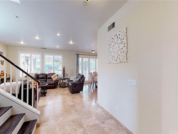 3rd image of 12105 Edgecliff Ave