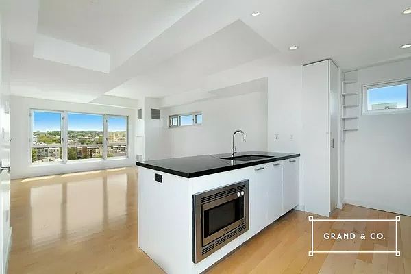 1st image of 560 Carroll St Penthouse A