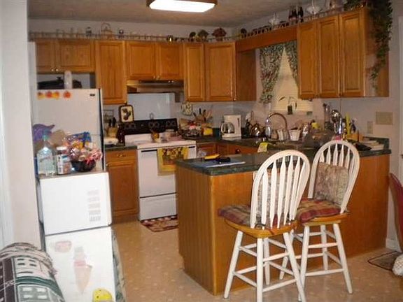 2nd image of 42 Herron Ave
