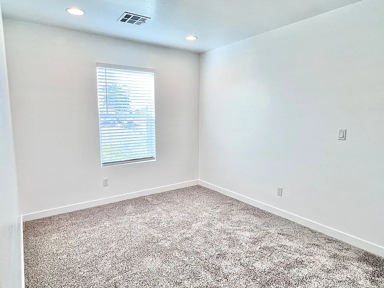 3000 N 37th St #2 — Photo 34
