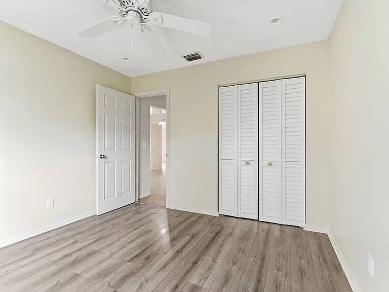 2366 SW Alminar St #1 — Photo 14