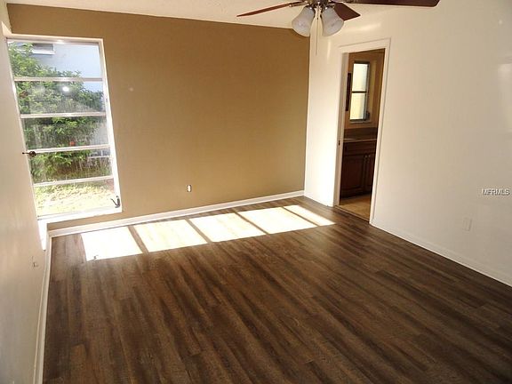 5th image of 2545 Redwood Cir