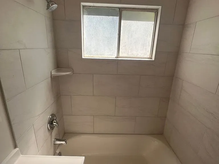 Washington Ave 512 — Photo 14