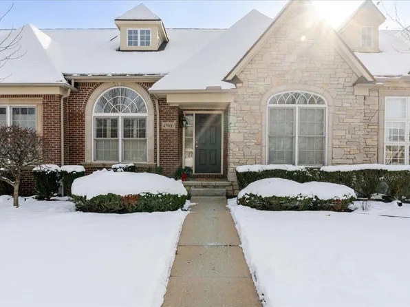 45900 S Stonewood Rd, Canton, MI 48187