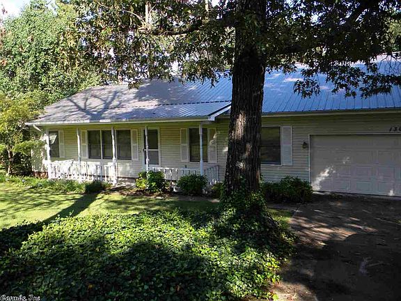 2nd image of 1304 Emerald Ln