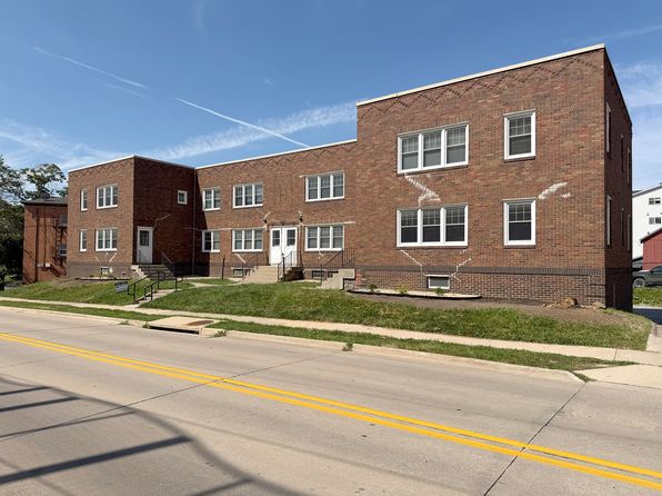 17 1/2 Woolf Ave, Iowa City, IA 52246 – 2-bedroom rental in Iowa City