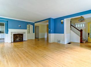1612 Lake Dr, South Milwaukee, WI 53172