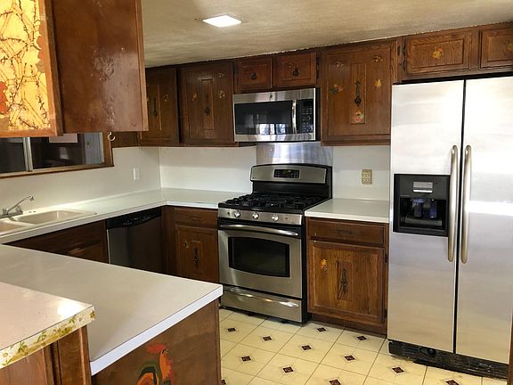 2nd image of 5801 Whitebrook Dr