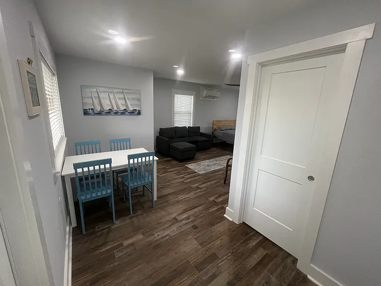 541 S Shore Dr — Photo 7