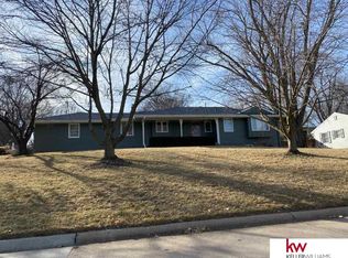 1158 S 94th St, Omaha, NE 68124