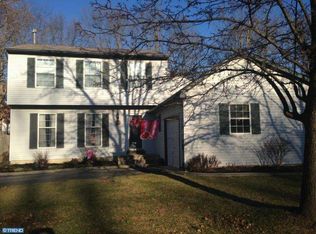 33 Gerry Ln, Sicklerville, NJ 08081