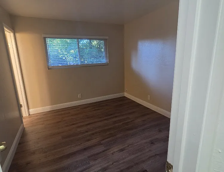 550 California St #1 — Photo 13