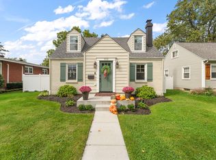 315 Holton Rdg, Crown Point, IN 46307