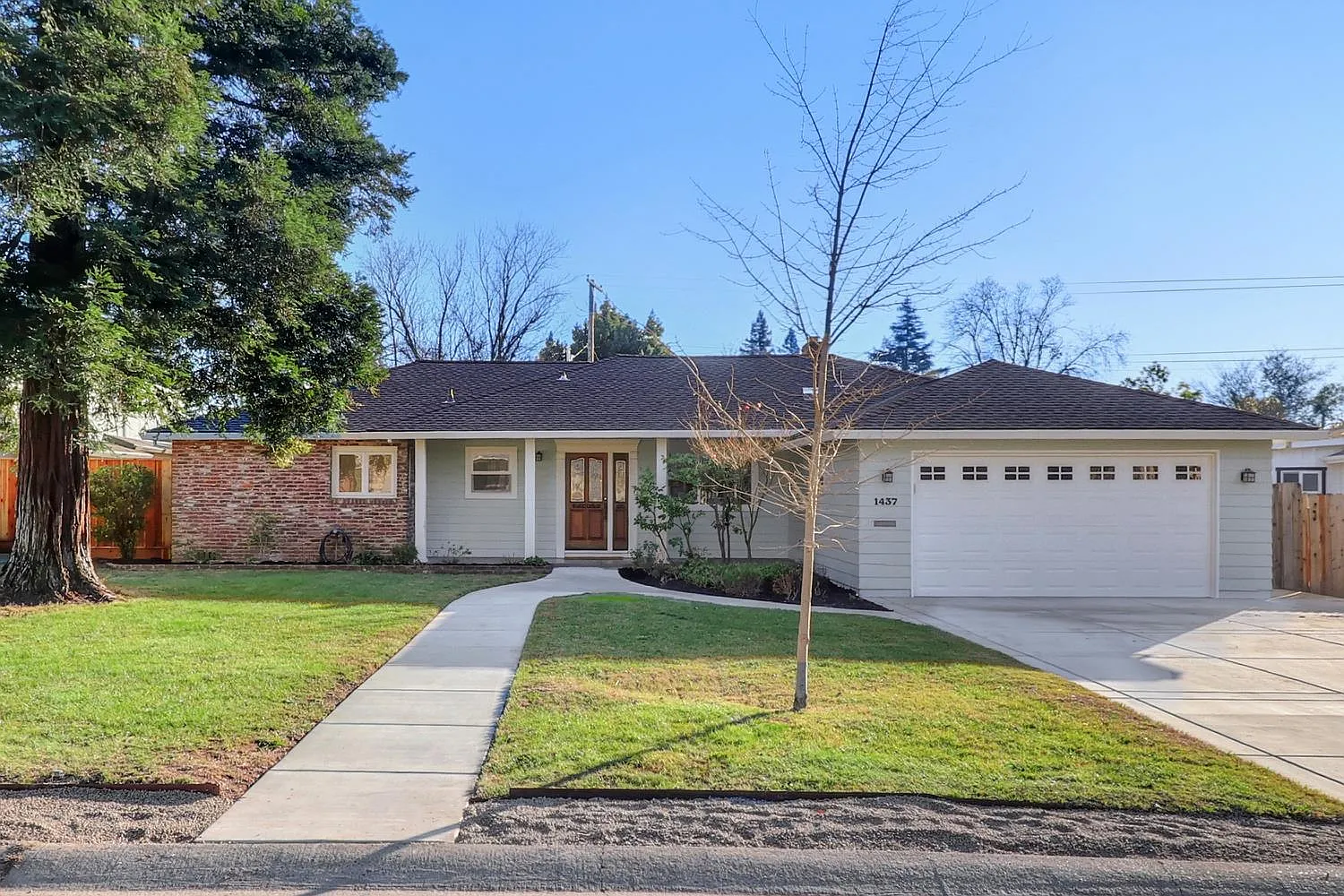1437 El Tejon Way photo 1