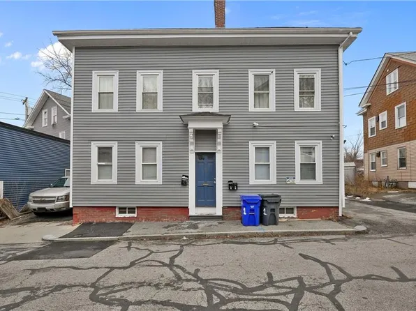 2 Young Ave, Providence, RI 02908