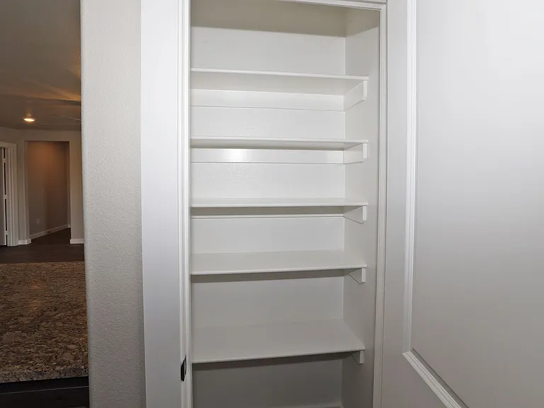 4902 Locker St — Photo 9