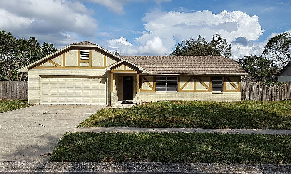 1st image of 7619 Glenmoor Ln