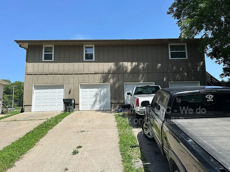 2 bed, 1.0 bath, 1000 sqft, $1,045 — Photo 2